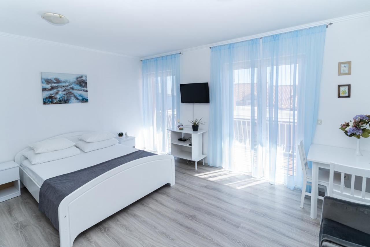 Benic Apartments ムリニ エクステリア 写真