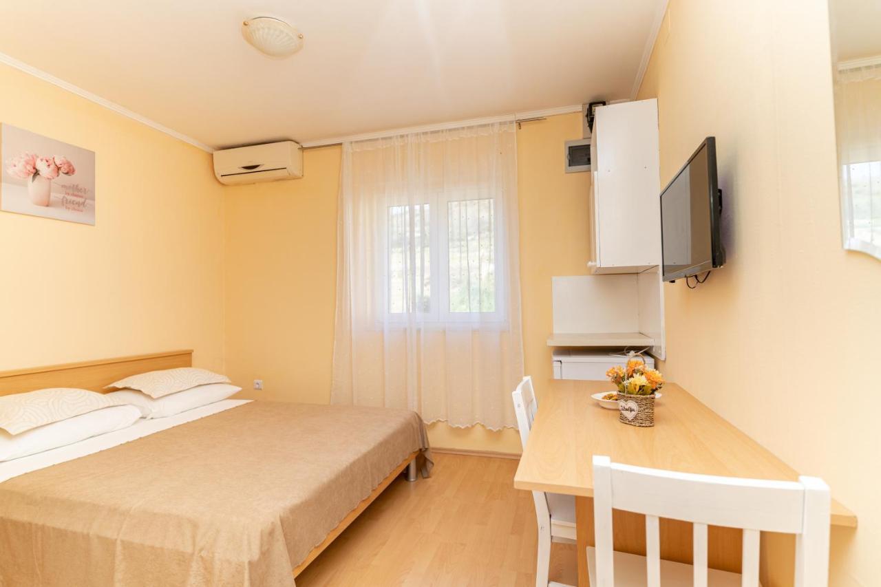 Benic Apartments ムリニ エクステリア 写真