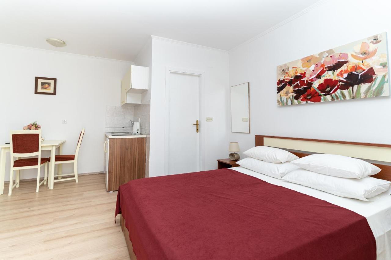 Benic Apartments ムリニ エクステリア 写真