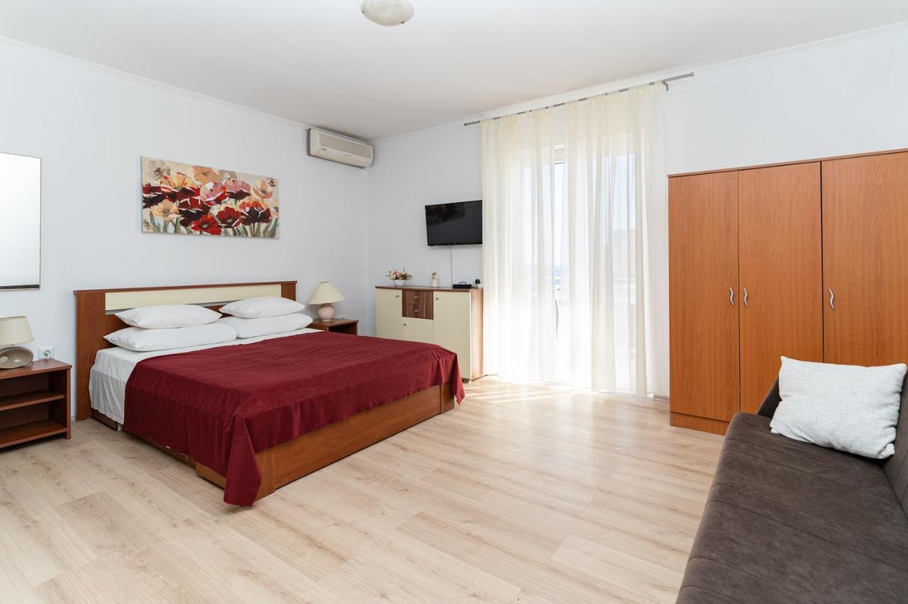 Benic Apartments ムリニ エクステリア 写真